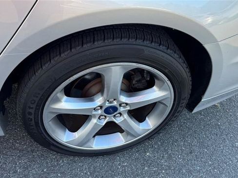 Used 2016 Ford Fusion SE AWD/4WD image 28