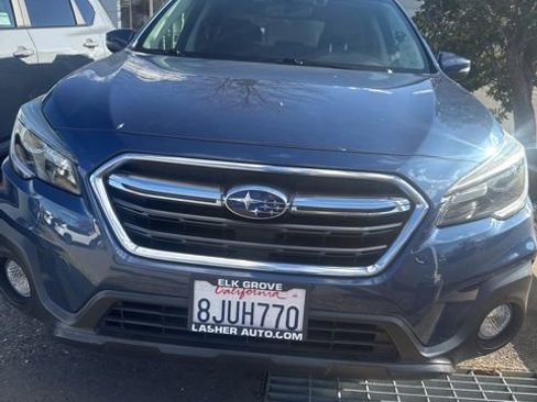 Used 2019 Subaru Outback 2.5i Limited image 3