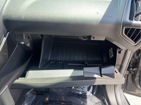 Used 2017 Ford Focus SE FWD image 31
