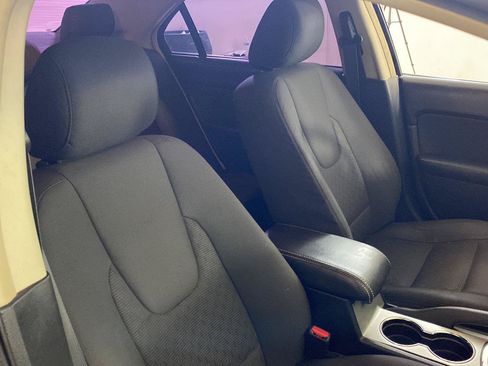 Used 2011 Ford Fusion SEL FWD image 28