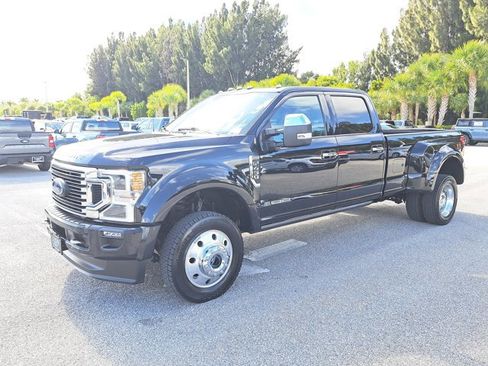 Certified 2021 Ford F450 Platinum w/ FX4 Off-Road Package image 3