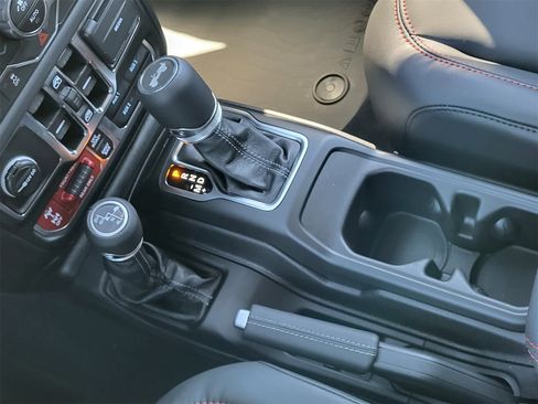 New 2025 Jeep Wrangler Unlimited Rubicon image 13