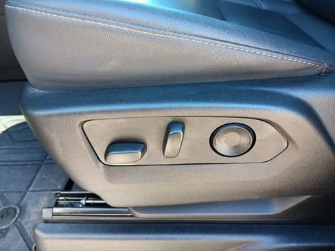 Used 2023 Chevrolet Tahoe Z71 w/ Luxury Package image 32