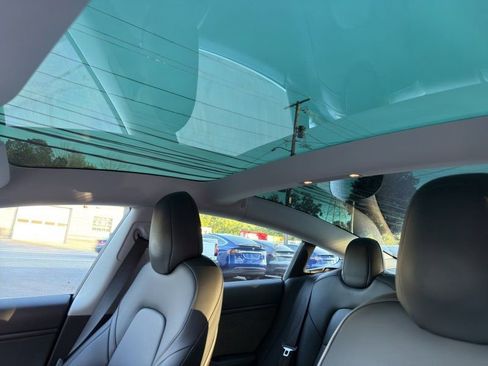 Used 2019 Tesla Model 3 Standard Range Plus image 19
