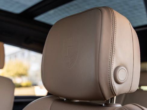 Certified 2026 Porsche Macan AWD/4WD image 26