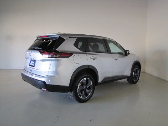 Used 2025 Nissan Rogue SV FWD image 47
