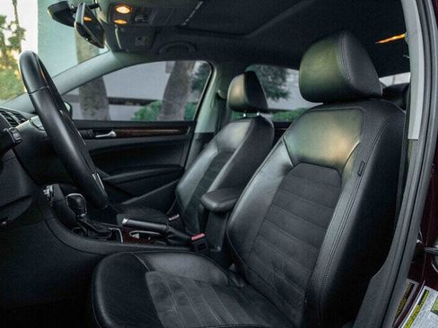 Used 2013 Volkswagen Passat TDI SEL Premium image 10