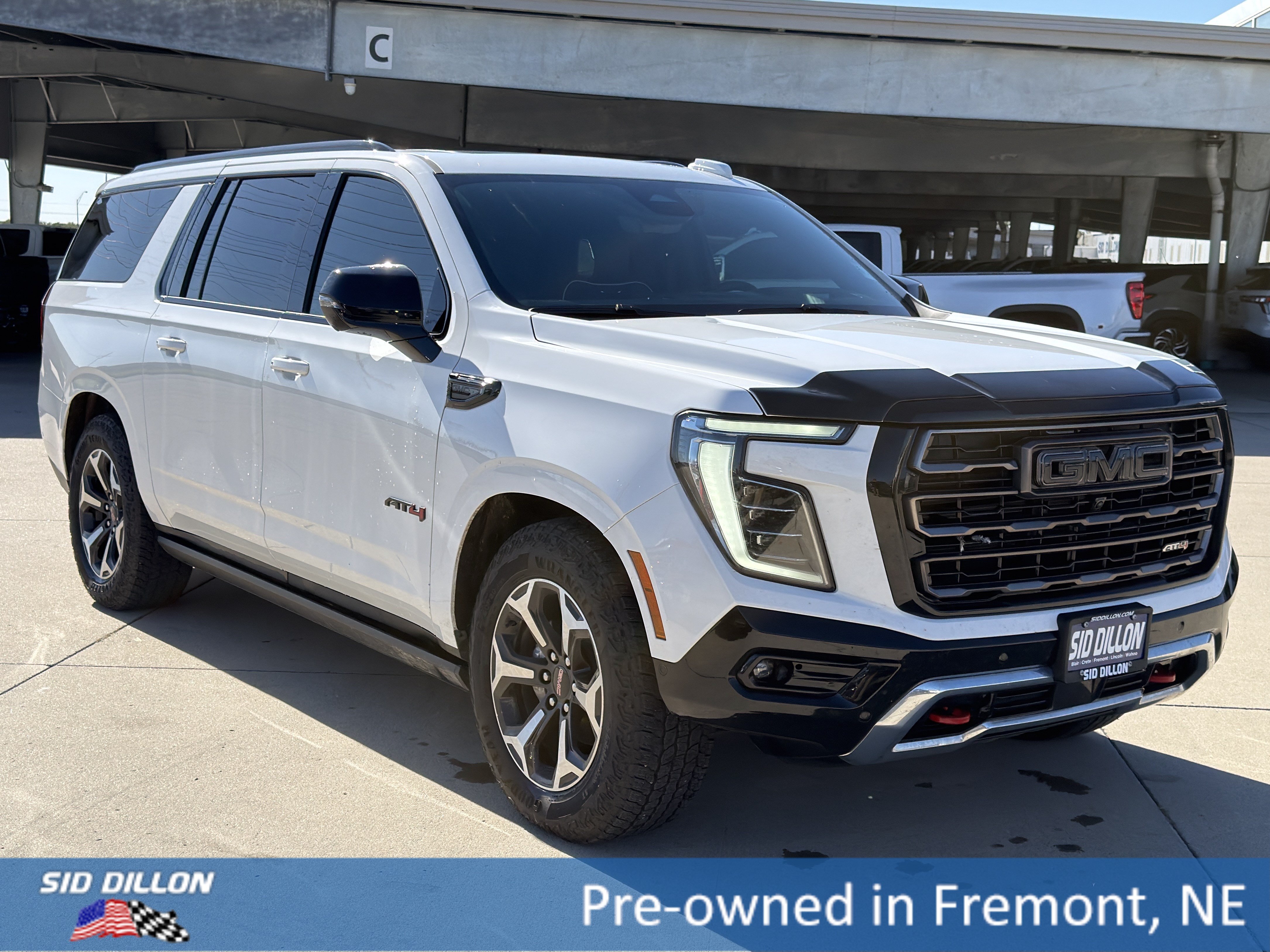 Certified 2026 GMC Yukon XL AT4 Ultimate AWD/4WD image 2