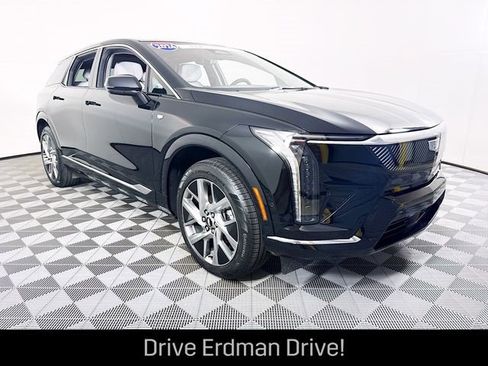 Certified 2026 Cadillac Optiq Luxury 1 AWD/4WD image 1