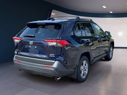 Used 2024 Toyota RAV4 XLE w/ Convenience Package AWD/4WD image 5