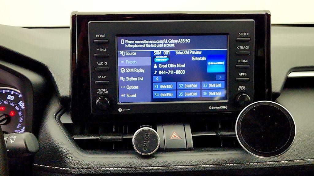 Used 2021 Toyota RAV4 LE AWD/4WD image 15