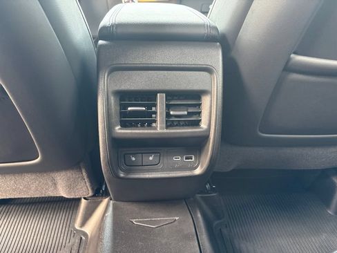 Used 2025 Cadillac XT4 Sport AWD/4WD image 27