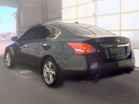 Used 2013 Nissan Altima 2.5 SL FWD image 6