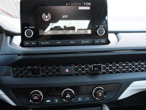 Used 2025 Honda Accord LX image 12