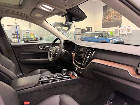 Used 2023 Volvo XC60 B5 Plus w/ Protection Package Premier image 28