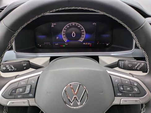 New 2026 Volkswagen Taos SE FWD image 27
