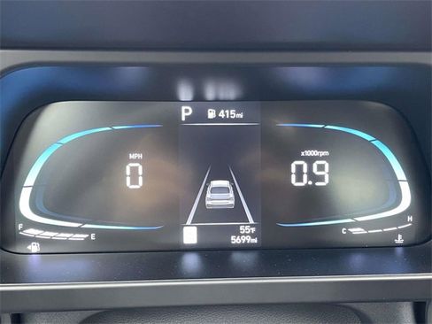 Certified 2025 Hyundai Elantra Sport image 15