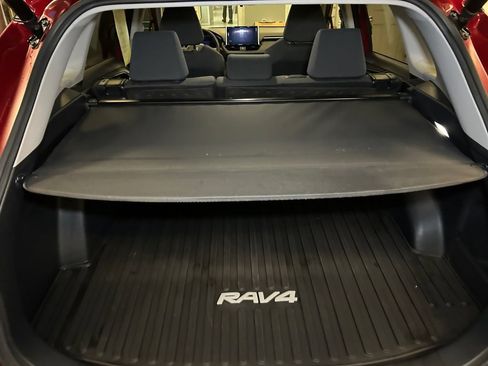 Certified 2023 Toyota RAV4 XLE w/ Convenience Package AWD/4WD image 20