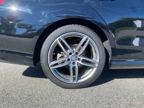 Used 2017 Mercedes-Benz E 300 4MATIC image 32
