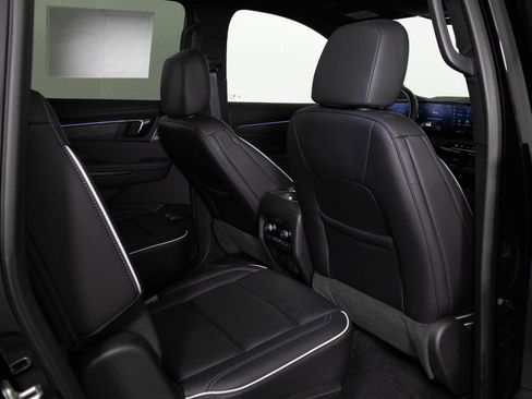 Certified 2025 Buick Enclave Avenir w/ Super Cruise Package image 39