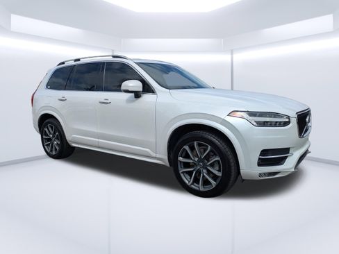 Used 2019 Volvo XC90 T5 Momentum w/ Protection Package Premier image 1