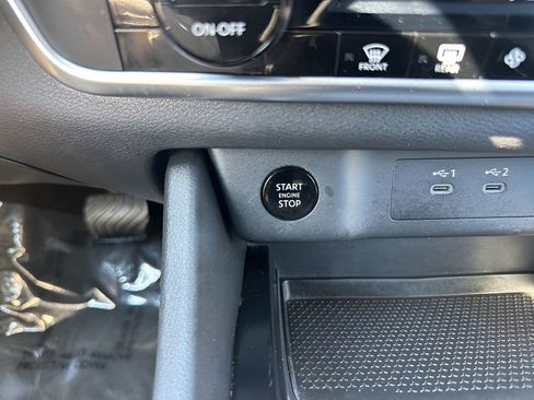 Used 2024 Nissan Rogue SV image 20