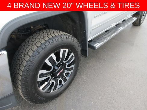 Used 2015 GMC Sierra 2500 SLT AWD/4WD image 4