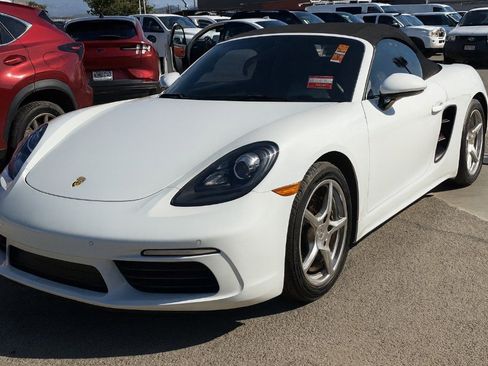 Used 2018 Porsche 718 Boxster image 2