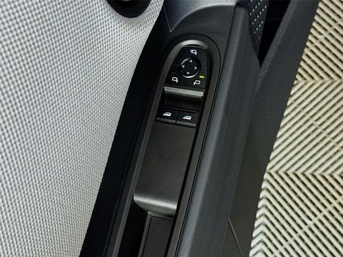 Used 2025 MINI Cooper S FWD image 18