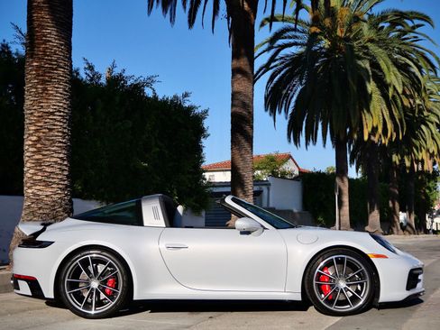 Used 2024 Porsche 911 Targa 4S image 4
