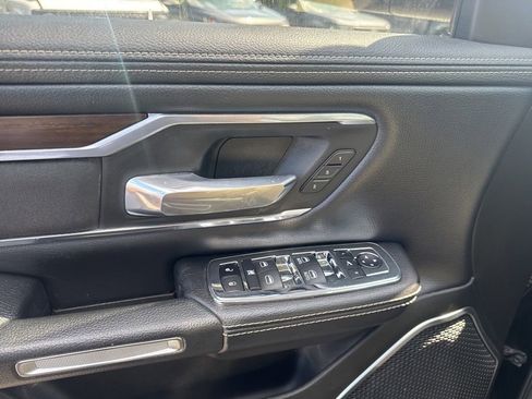 Used 2022 RAM 1500 Laramie AWD/4WD image 27