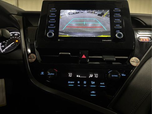 Used 2023 Toyota Camry SE FWD image 10