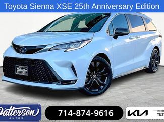 Used 2023 Toyota Sienna XSE video 1