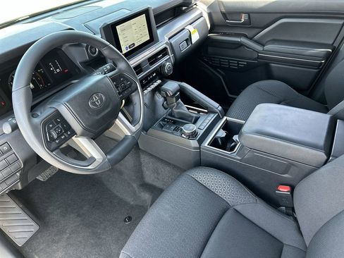 Used 2026 Toyota 4Runner SR5 AWD/4WD image 10
