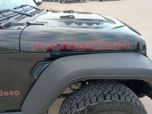 Used 2025 Jeep Wrangler Rubicon image 8