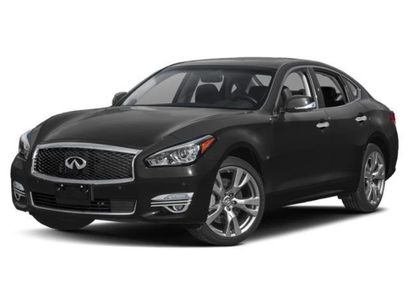 Used 2015 INFINITI Q70 3.7 w/ Deluxe Touring Package