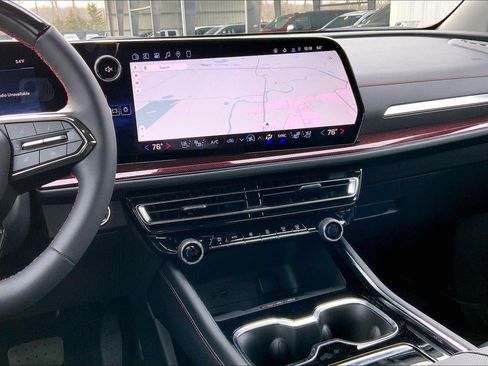 New 2026 Chevrolet Traverse RS image 6