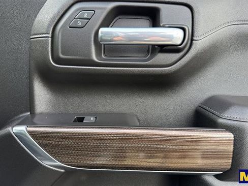 Used 2021 Chevrolet Silverado 1500 RST image 21