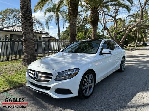 Used 2017 Mercedes-Benz C 300 Sedan image 10