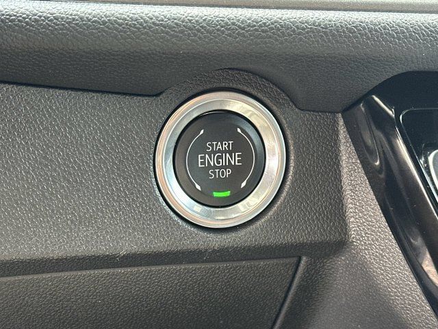 Used 2026 Chevrolet Traverse LT AWD/4WD image 17