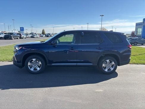 New 2025 Honda Pilot EX-L image 3