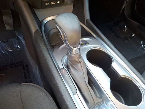 Used 2021 Chevrolet Malibu LT FWD image 12
