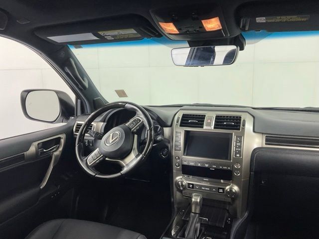 Used 2021 Lexus GX 460 Premium w/ Accessory Package AWD/4WD image 30