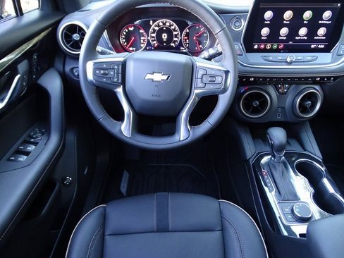 Used 2025 Chevrolet Blazer Premier w/ Enhanced Convenience Package image 22