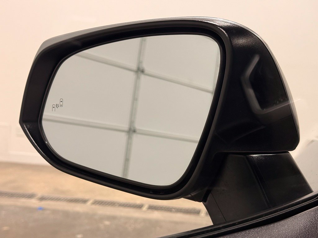 Used 2025 Toyota RAV4 XLE FWD image 12