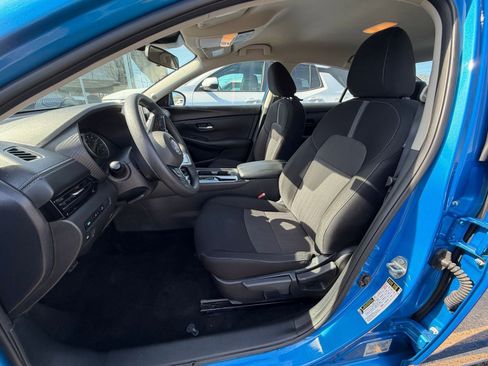 Used 2025 Nissan Sentra SV image 24