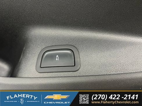 Used 2025 Chevrolet Traverse High Country FWD image 23