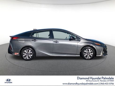 Used 2017 Toyota Prius Prime Plus image 8