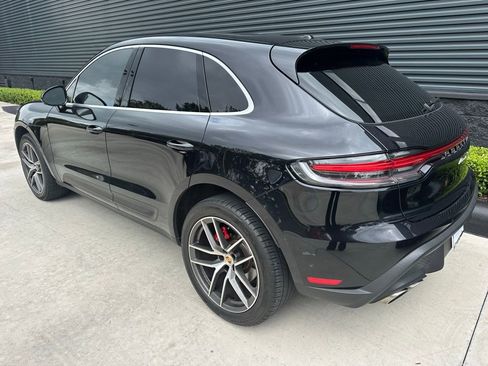 Certified 2023 Porsche Macan S AWD/4WD image 3