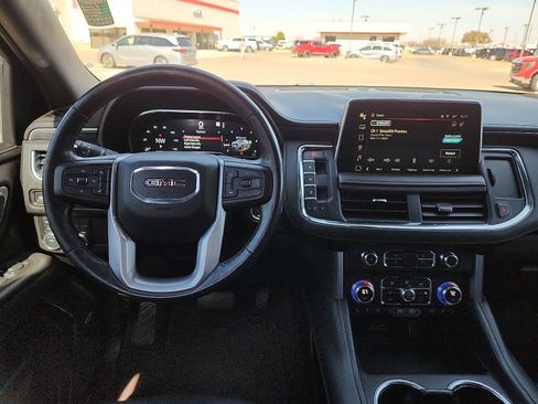 Used 2022 GMC Yukon SLT w/ SLT Premium Package image 11